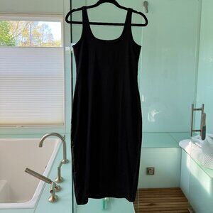 Vuori Halo Essential DreamKnit™ Dress – Size M